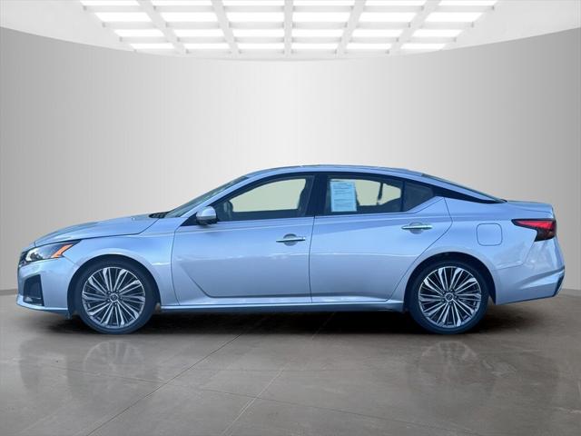 2023 Nissan Altima SL FWD