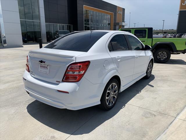 2020 Chevrolet Sonic FWD Sedan LT