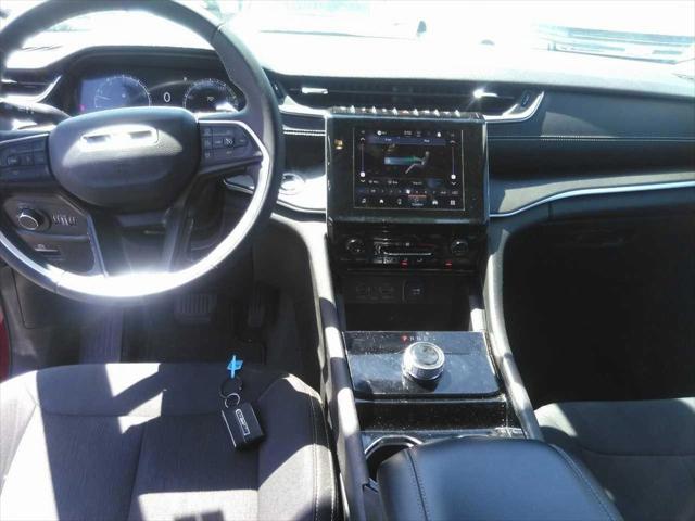 2023 Jeep Grand Cherokee L Laredo 4x2