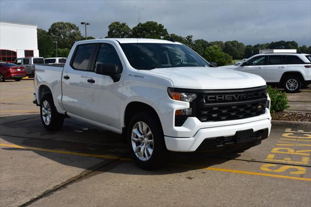 2024 Chevrolet Silverado 1500 2WD Crew Cab Short Bed Custom