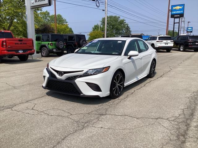 2020 Toyota Camry SE AWD