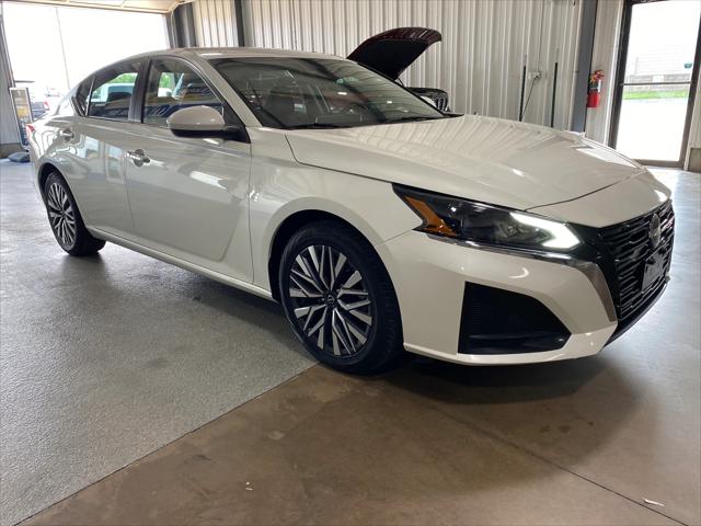 2023 Nissan Altima SV FWD