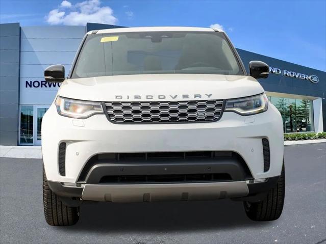 2025 Land Rover Discovery P300 S