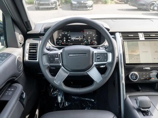2025 Land Rover Discovery P300 S