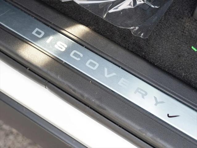 2025 Land Rover Discovery P300 S