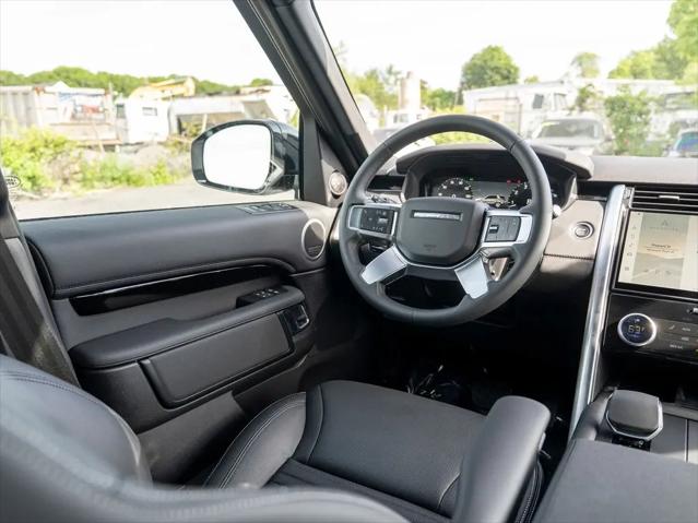 2025 Land Rover Discovery P300 S