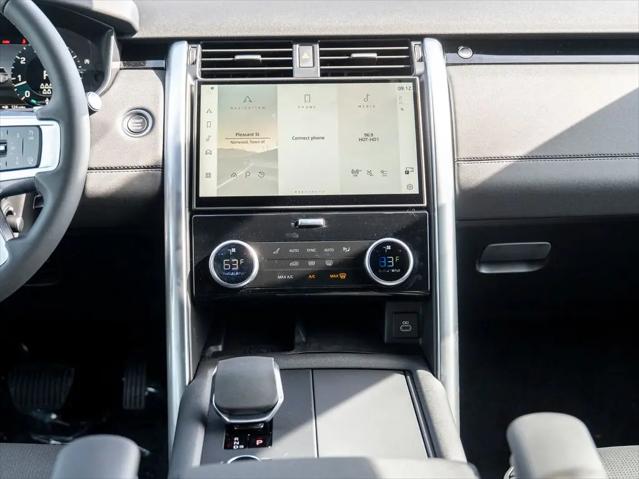 2025 Land Rover Discovery P300 S