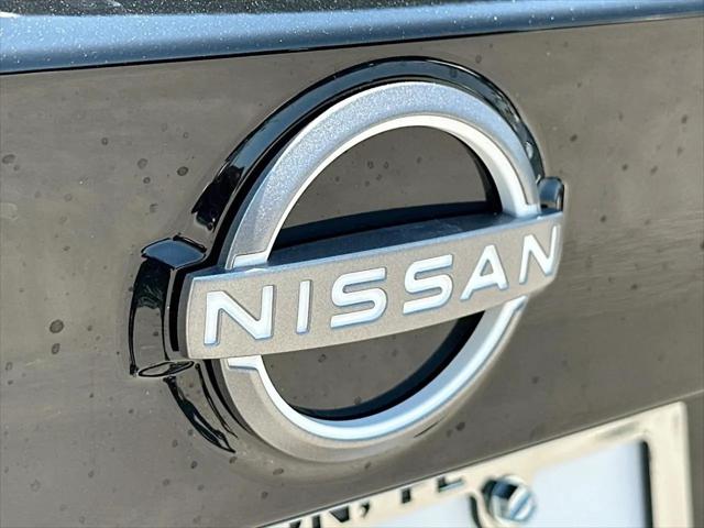 2025 Nissan Kicks SR FWD