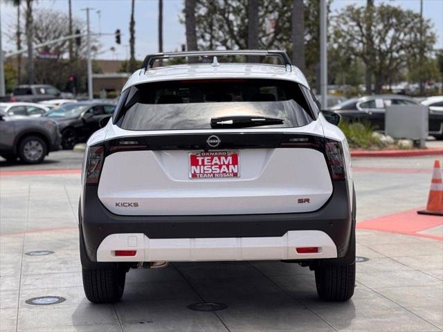 2025 Nissan Kicks SR FWD