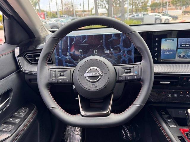 2025 Nissan Kicks SR FWD