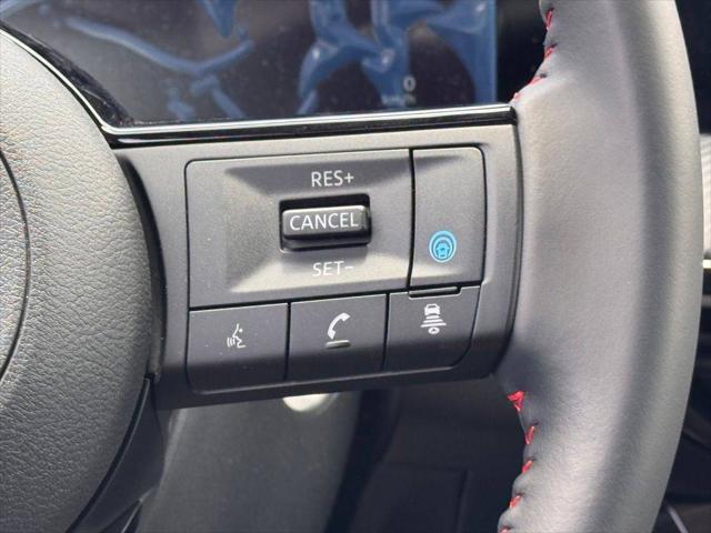 2025 Nissan Kicks SR FWD