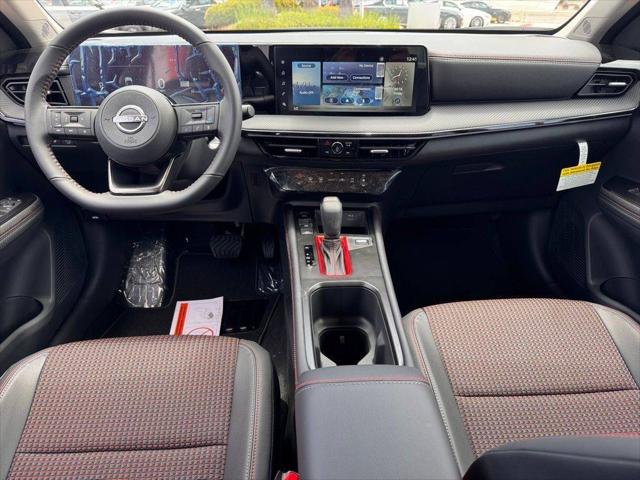 2025 Nissan Kicks SR FWD
