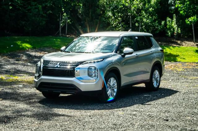 2025 Mitsubishi Outlander PHEV ES S-AWC for sale in Commack, NY
