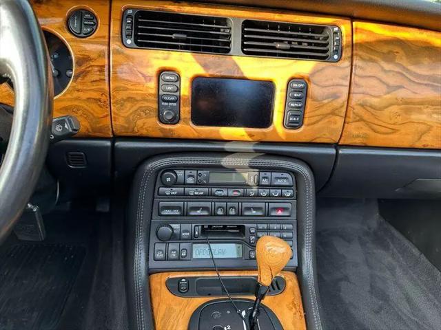 2000 Jaguar XK8 XK8