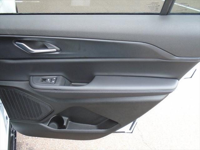 2025 Jeep Grand Cherokee L Laredo 4x4