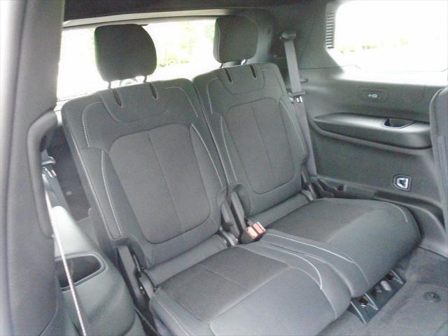 2025 Jeep Grand Cherokee L Laredo 4x4