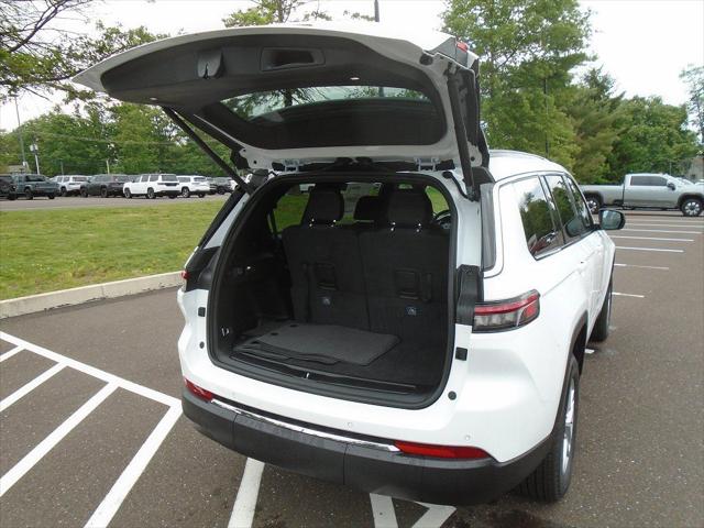 2025 Jeep Grand Cherokee L Laredo 4x4