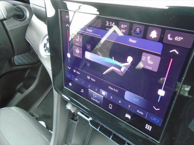 2025 Jeep Grand Cherokee L Laredo 4x4