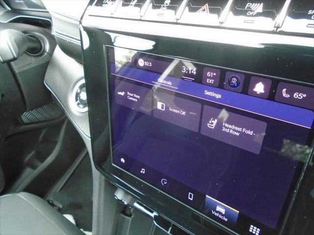 2025 Jeep Grand Cherokee L Laredo 4x4
