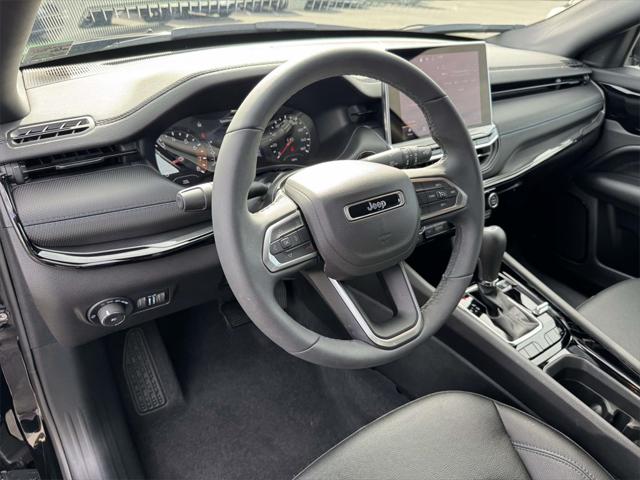 2025 Jeep Compass Latitude 4x4 2025 Jeep Compass Latitude 4x4