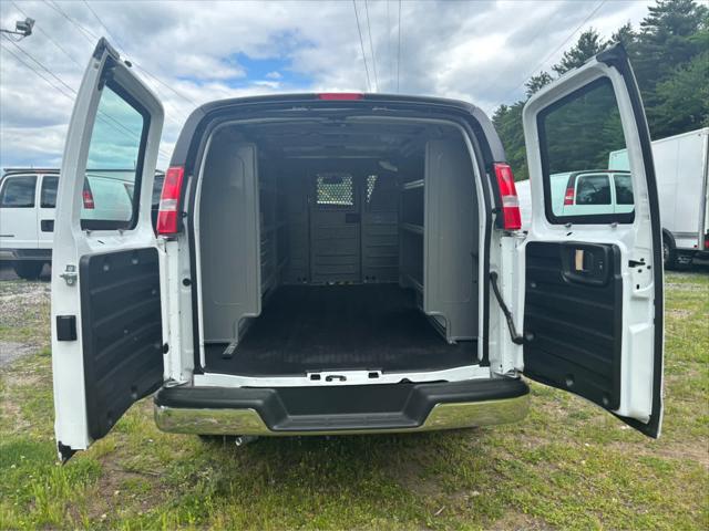 2025 Chevrolet Express Cargo Van RWD 2500 Regular Wheelbase WT