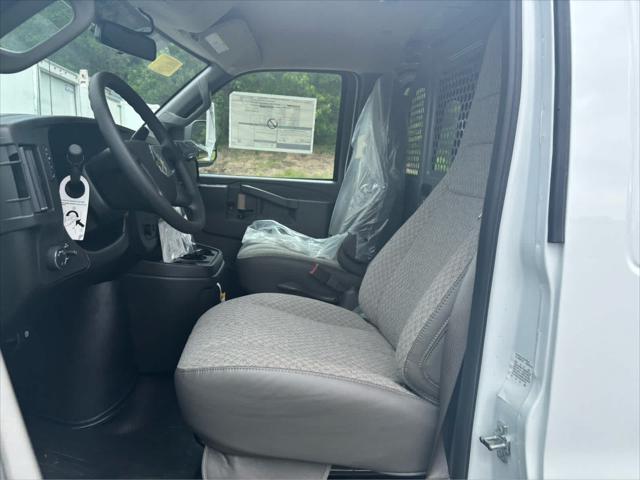 2025 Chevrolet Express Cargo Van RWD 2500 Regular Wheelbase WT