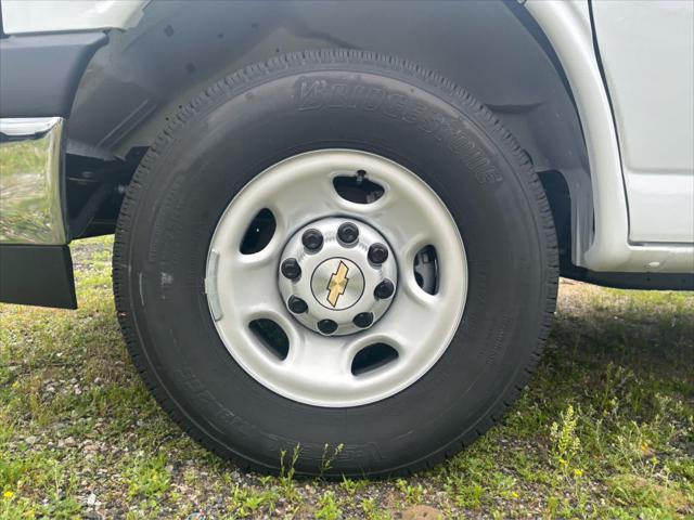 2025 Chevrolet Express Cargo Van RWD 2500 Regular Wheelbase WT