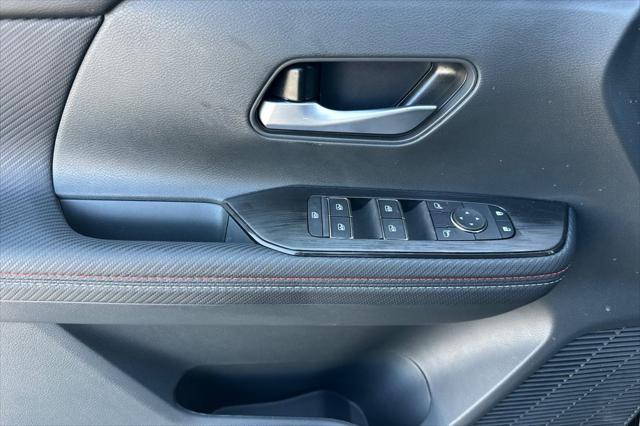 2025 Nissan Kicks SR FWD