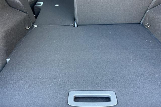 2025 Nissan Kicks SR FWD