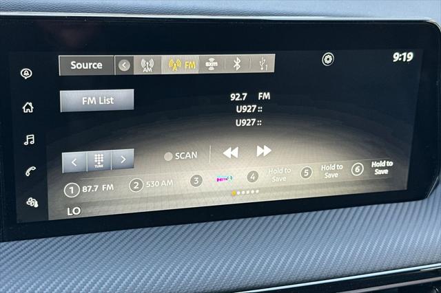 2025 Nissan Kicks SR FWD