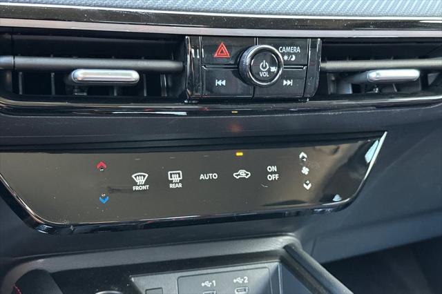 2025 Nissan Kicks SR FWD