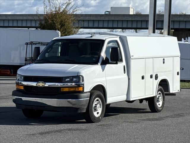 2025 Chevrolet Express Cutaway Work Van