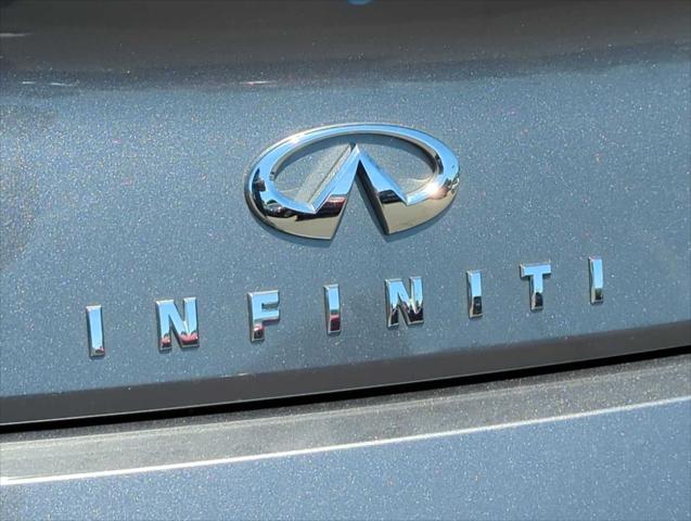 2022 INFINITI Q60 LUXE AWD