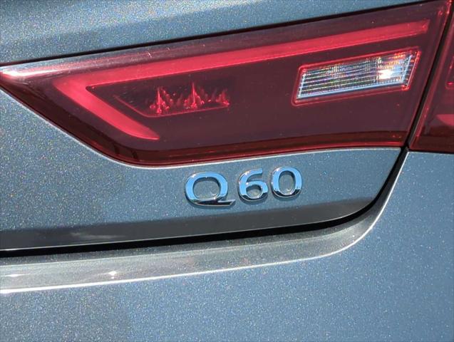 2022 INFINITI Q60 LUXE AWD