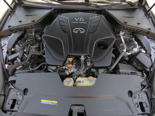 2022 INFINITI Q60 LUXE AWD