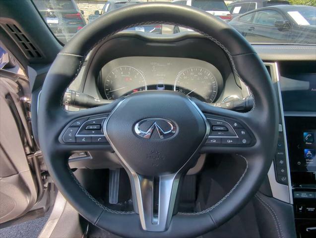 2022 INFINITI Q60 LUXE AWD