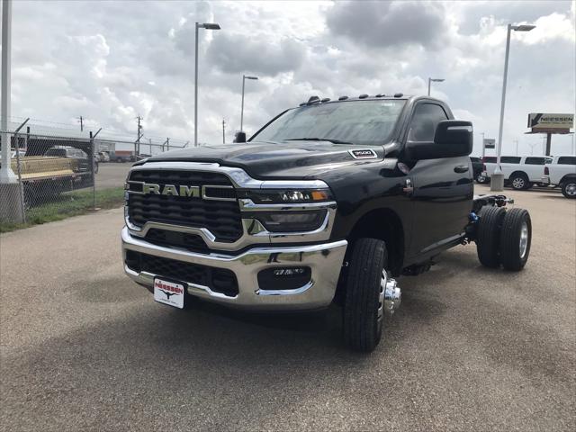 2025 RAM Ram 3500 Chassis Cab RAM 3500 TRADESMAN CHASSIS REGULAR CAB 4X4 60 CA 2025 RAM Ram 3500 Chassis Cab RAM 3500 TRADESMAN CHASSIS REGULAR CAB 4X4 60 CA