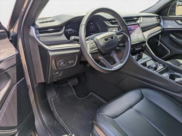 2025 Jeep Grand Cherokee Limited 4x2