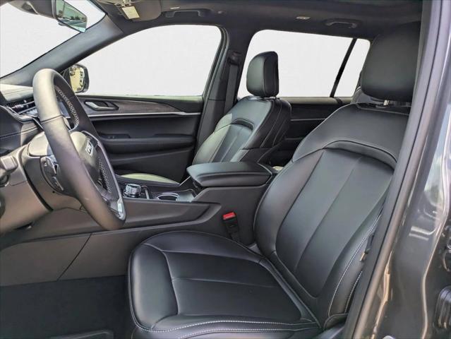 2025 Jeep Grand Cherokee Limited 4x2