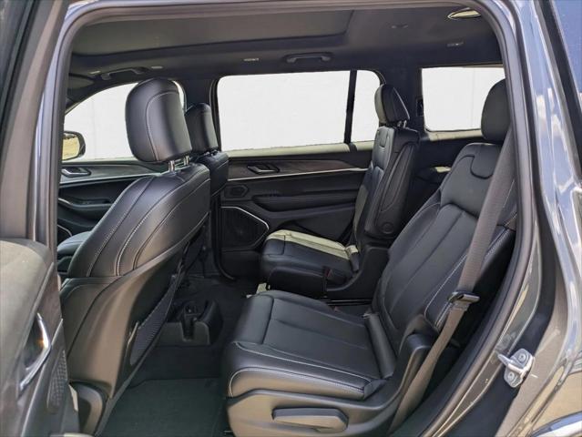 2025 Jeep Grand Cherokee Limited 4x2