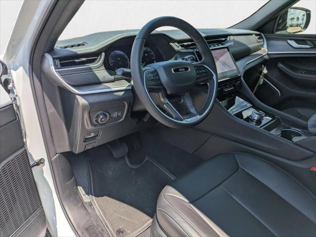 2025 Jeep Grand Cherokee Limited 4x2
