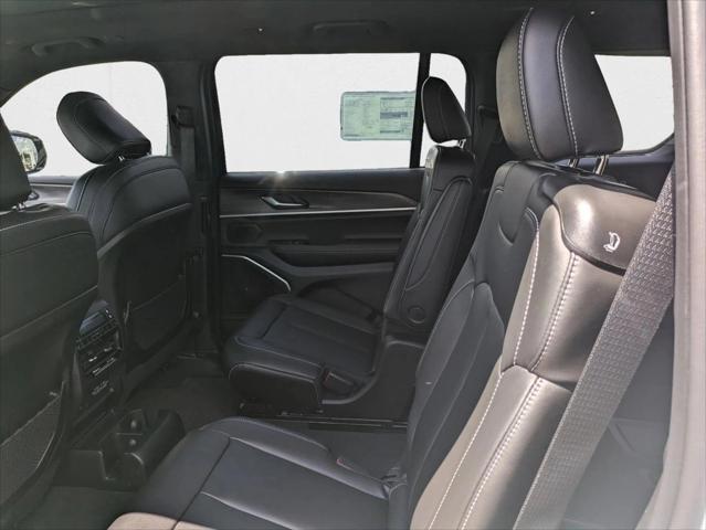 2025 Jeep Grand Cherokee Limited 4x2