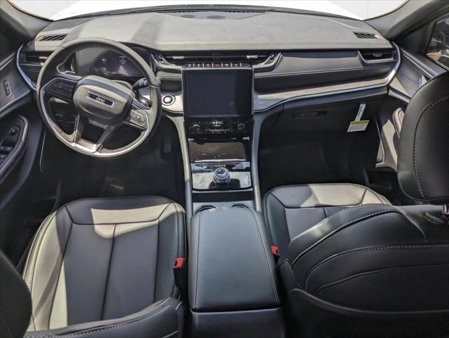 2025 Jeep Grand Cherokee Limited 4x2