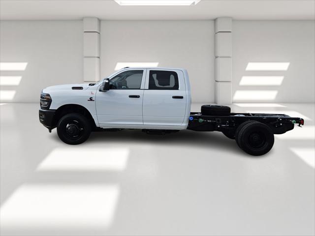 2025 RAM Ram 3500 Chassis Cab RAM 3500 TRADESMAN CREW CAB CHASSIS 4X4 60 CA