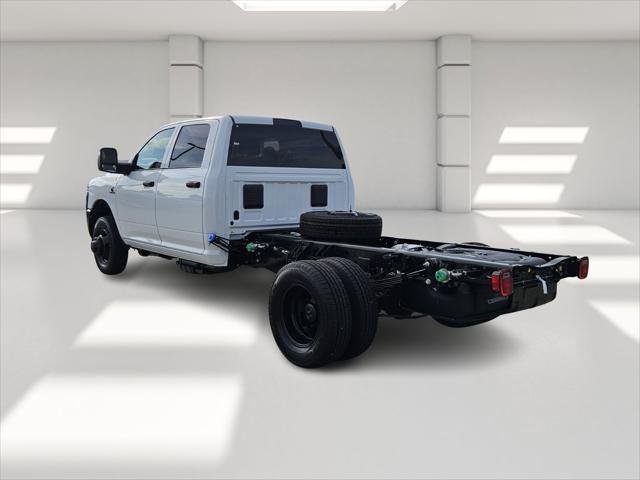 2025 RAM Ram 3500 Chassis Cab RAM 3500 TRADESMAN CREW CAB CHASSIS 4X4 60 CA