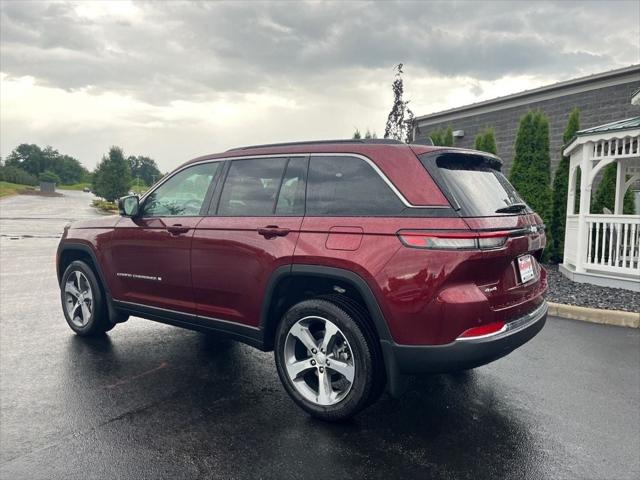 2025 Jeep Grand Cherokee GRAND CHEROKEE LIMITED 4X4