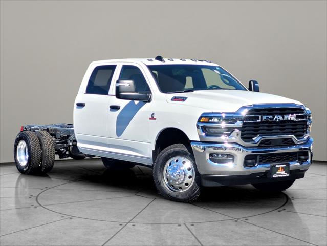 2025 RAM Ram 3500 Chassis Cab RAM 3500 TRADESMAN CREW CAB CHASSIS 4X4 60 CA 2025 RAM Ram 3500 Chassis Cab RAM 3500 TRADESMAN CREW CAB CHASSIS 4X4 60 CA