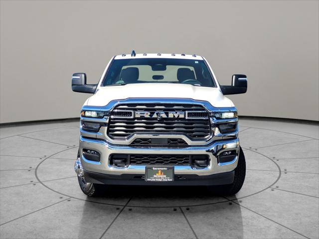 2025 RAM Ram 3500 Chassis Cab RAM 3500 TRADESMAN CREW CAB CHASSIS 4X4 60 CA 2025 RAM Ram 3500 Chassis Cab RAM 3500 TRADESMAN CREW CAB CHASSIS 4X4 60 CA