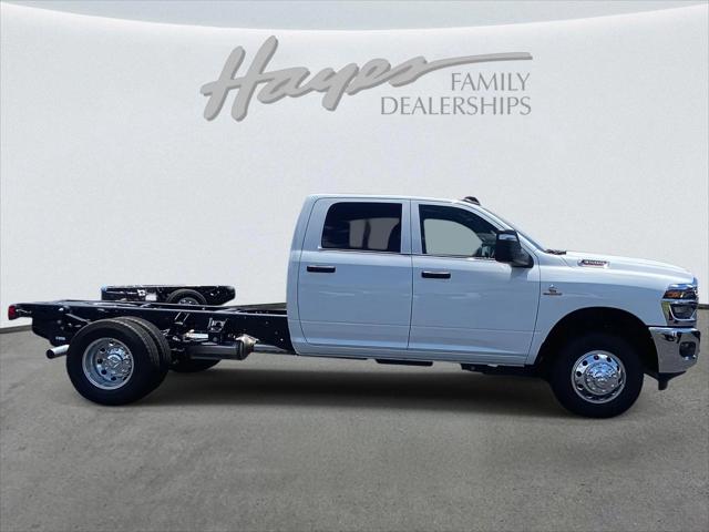 2025 RAM Ram 3500 Chassis Cab RAM 3500 TRADESMAN CREW CAB CHASSIS 4X4 60 CA 2025 RAM Ram 3500 Chassis Cab RAM 3500 TRADESMAN CREW CAB CHASSIS 4X4 60 CA
