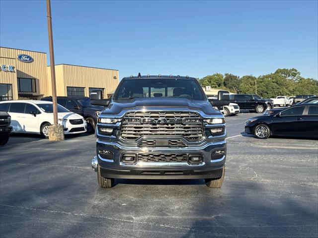 2025 RAM Ram 3500 Chassis Cab RAM 3500 TRADESMAN CREW CAB CHASSIS 4X4 60 CA